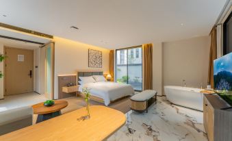 Lujiang Qingxidu B&B (Hefei bathing pool Hot Spring Tourist Resort)