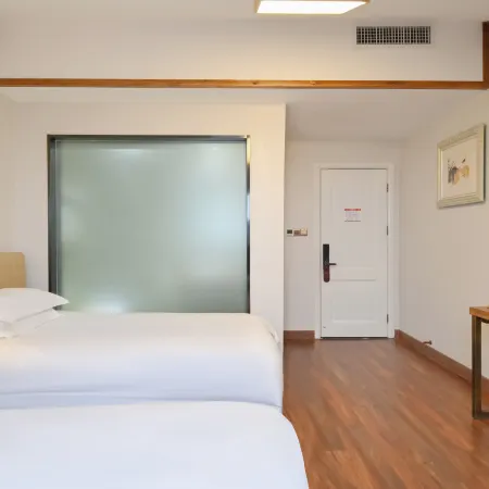 Xiehou Garden Hotel (Laoshan Scenic Area Liuqinghe Beach Branch)