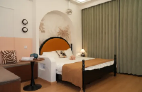 Yunxi Movie-viewing Smart Homestay (Yuzhou Municipal Government Stadium)