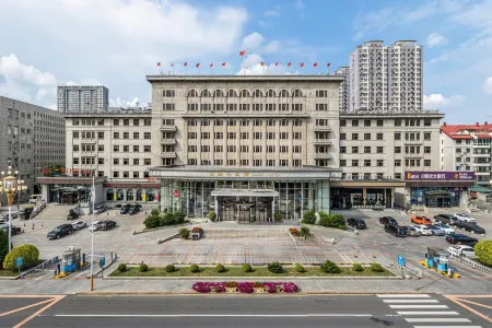 Anshan Victory Hotel (Anshan Railway Station Er'yi'jiu Park Branch) Отели рядом с достопримечательностью «School of Higher Vocational Technology， Anshan Normal University»