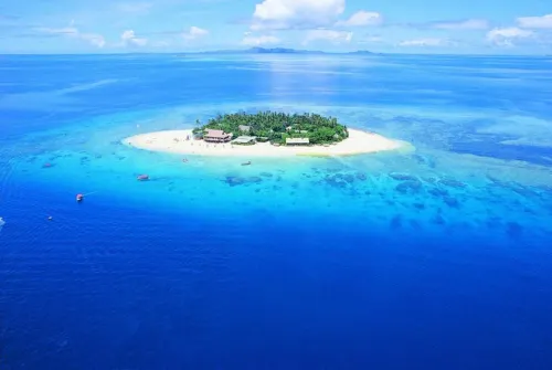 Beachcomber Island Resort Hôtels à : Malololailai