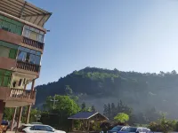 Xiannüshan Zhoujia Brothers Village