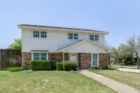 Reston NEW Bright, Airy Home w/ In Ground Pool & Grill