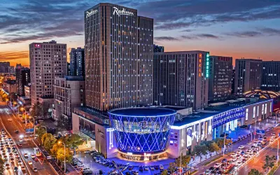 Radisson Hotel Tianjin Aqua City Hôtels à proximité de : Fifth Avenue