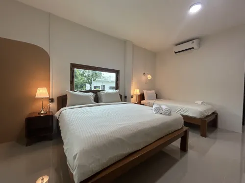 Chan Chun Home Hotels in Thap Sakae