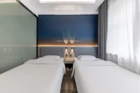 Sunshine Holiday Hotel (Jining South Railway Station Central Square Branch) Hotels near Chahar Folk Custom Museum