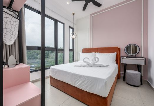 Paxtonz by YourSuperHost의 아늑한 침실