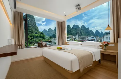 Shanmu Xishe · Gallery Art Boutique Stay (Yangshuo West Street)