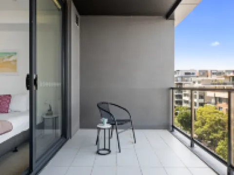 Ryde Serenity – Sleek Apartment by the River Hotels in Ryde