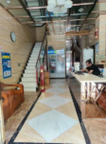 Ruichang Fenghe Business Hotel