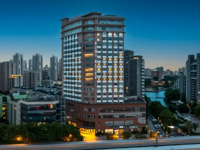 Mercure Hotel Shanghai Global Harbor Hotel dekat Shanghai Zhongshan Park
