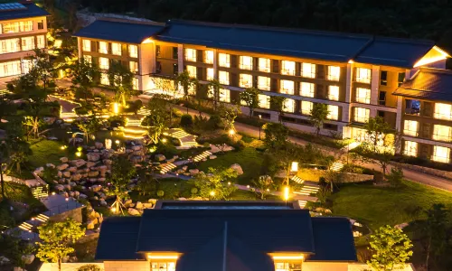 Hezhou Bamboo Hidden Hot Spring Resort