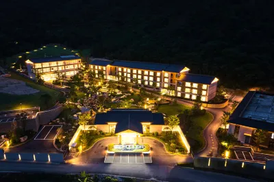 Hezhou Bamboo Hidden Hot Spring Resort 십팔수 생태관광지 주변 호텔