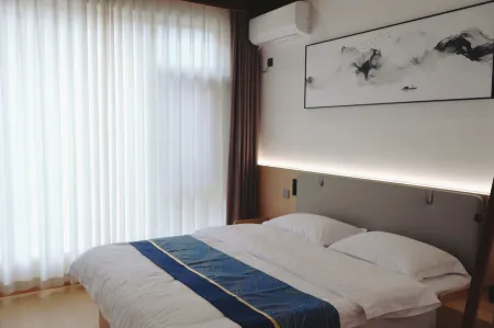 Bamboo Hidden Leisure · Courtyard Resort Отели рядом с достопримечательностью «Yang Zhenning Former Residence»