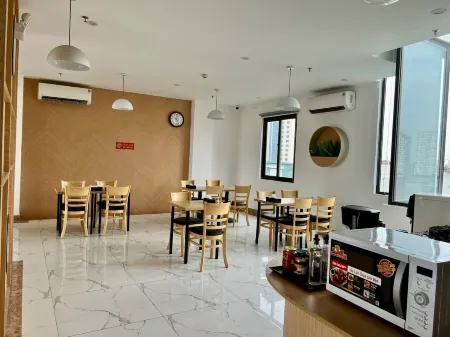 Hotel Villa Ju Отели рядом с достопримечательностью «Thanh Do University»