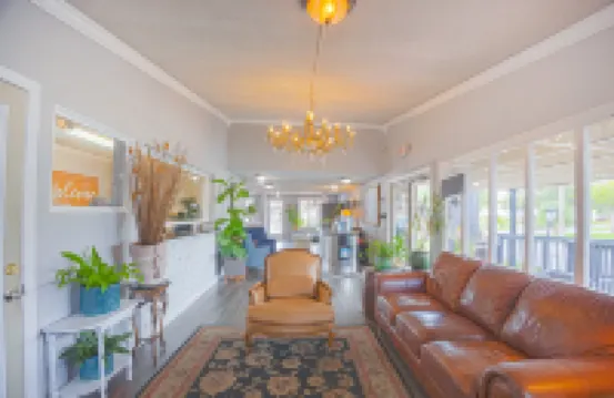 基西米自由套房酒店-近迪士尼樂園