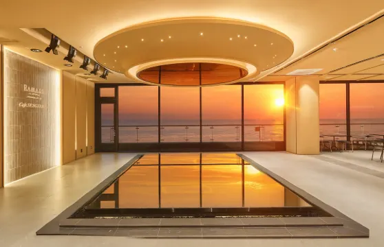 江原束草華美達酒店