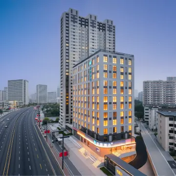 HanTing Hotel (Taiyuan Jiefang South Road Gymnasium Subway Station) Hotels near Yingze Park