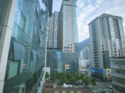 โรงแรมเจิ้นอัน โกลเดนรีซอร์ส โรงแรมในเจิ้นอัน