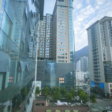 Zhen an Golden Resource Hotel