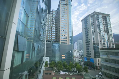 Zhen an Golden Resource Hotel