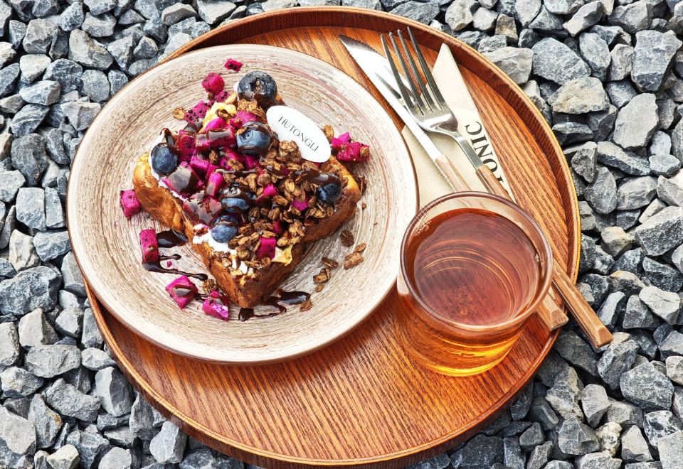 2. 탕탕 호텔 (시..