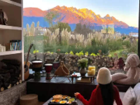 Kui Ran · View Snow Mountain Resort (Baisha Ancient Town ) Hotels near Lijiang Snow Mountain Falcon Valley Scenic Area