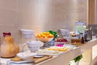 Lu County Yunduo International Hotel