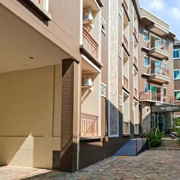 The Hideaway Resort Pattaya Chonburi Hotels near Khao Phra Tamnak Viewpoint