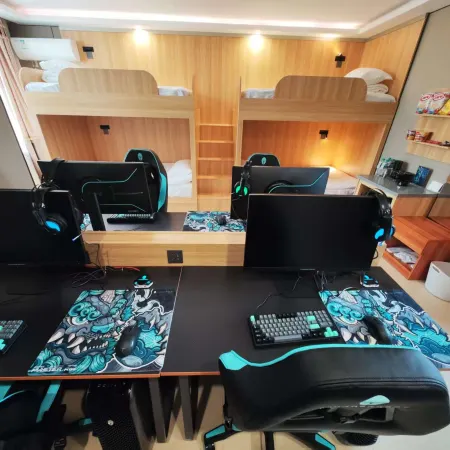 Thor E-sports Hotel (Near Chengde Mountain Resort)