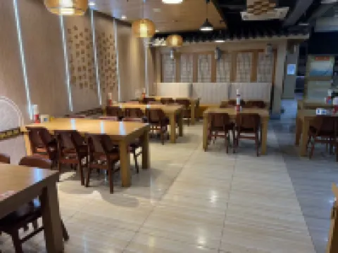 West Bank Hotel (Longjing West Market) Hotels in Longjing