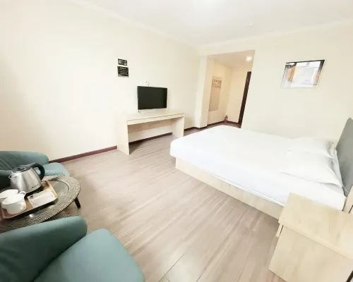 Heyue Express Hotel (Nanjing Road Branch, General Hospital of Tianjin Medical University) Hotels in Tianjin