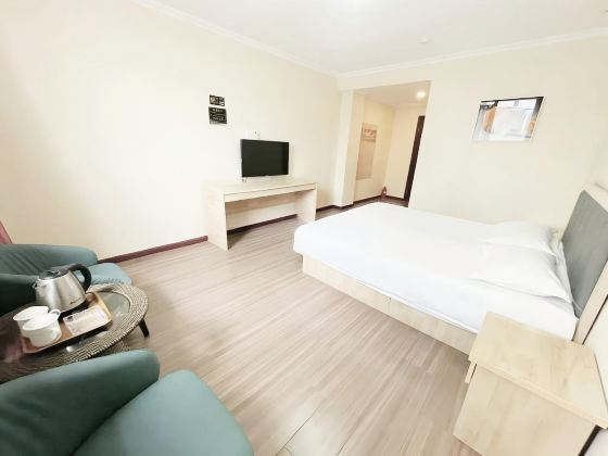 Heyue Express Hotel (Nanjing Road Branch, General Hospital of Tianjin Medical University)