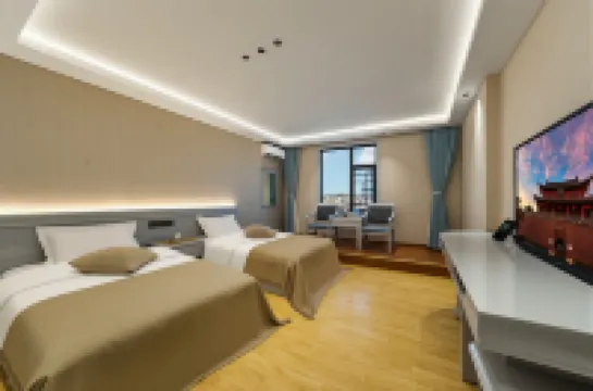 Pinecrest Intelligent Hotel