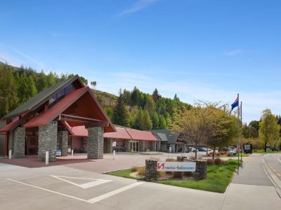Swiss-Belresort and Villas Coronet Peak