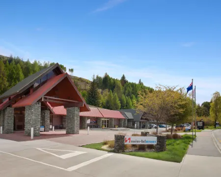 Swiss-Belresort and Villas Coronet Peak Hotels in Queenstown