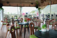 Gupo Foot · Wild Stream Luxury Hot Spring Villas - bar