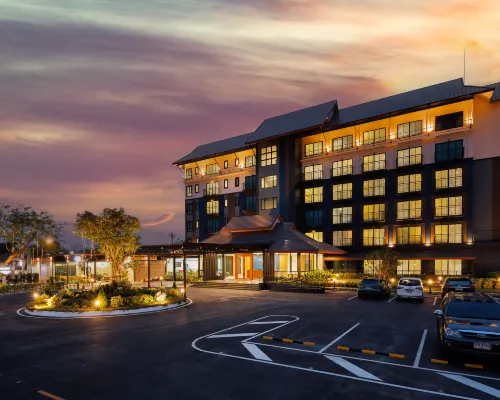 The Horizon Groove Hotel Hotels near Chan Palace