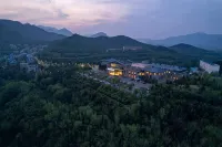 Zouping Snowflake Mountain Yiting Hotel (Sakura Mountain High-speed Railway Station Branch)