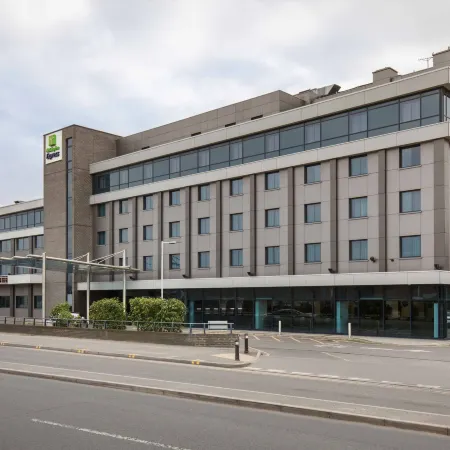 Holiday Inn Express LONDON - HEATHROW T5 by IHG