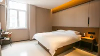 Leqi Hotel (Heifengguan Ancient Town)