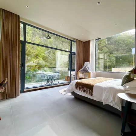 Shine Ye Homestay