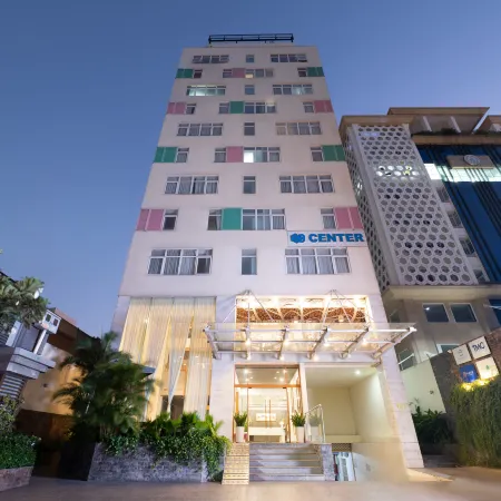 G8 Center Hotel Saigon Отели рядом с достопримечательностью «Институт Пастера»