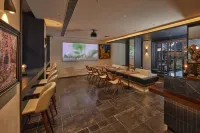 UrCove By Hyatt Nanjing Confucius Temple and Xinanli Resort
