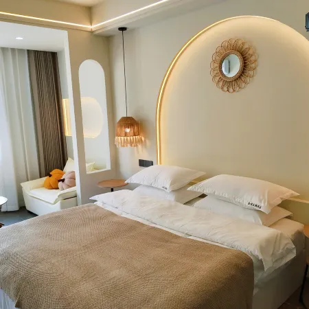 Quansu Theme Hotel (Chizhou RT-Mart)