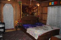 扎尹達裡宮船屋