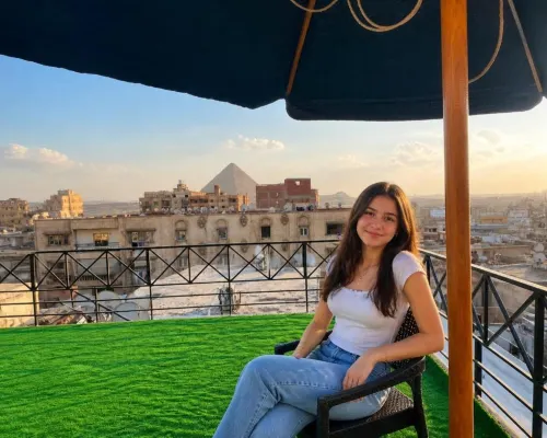 فاميليز إن بيراميدز - رووف توب تناول الطعام Photos