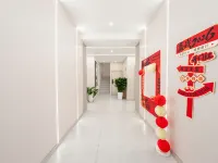 Tongxin Homestay (Kunming Railway Station Shuangqiao Night Market Style Street) Hotels near Fude Station
