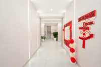 Tongxin Homestay (Kunming Railway Station Shuangqiao Night Market Style Street) 푸더 지하철역 주변 호텔