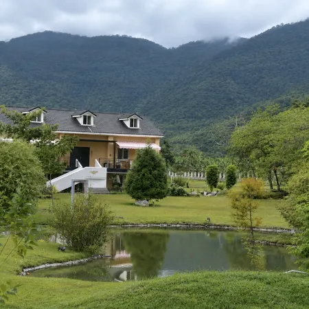 Lan Dragonfly Mountain Lake Villa, Hualien Отели рядом с достопримечательностью «Железнодорожная станция Shoufeng»
